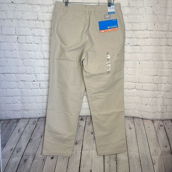 Columbia Relaxed Fit Khaki Pants Omni Shade UPF 50 NEW size W34 x L32” - Picture 6 of 9